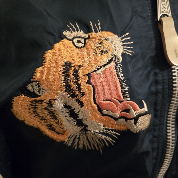Alpha Industries LTD Edition Reversible Nylon Bomber Jacket Tiger Embroidery - Picture 7 of 15